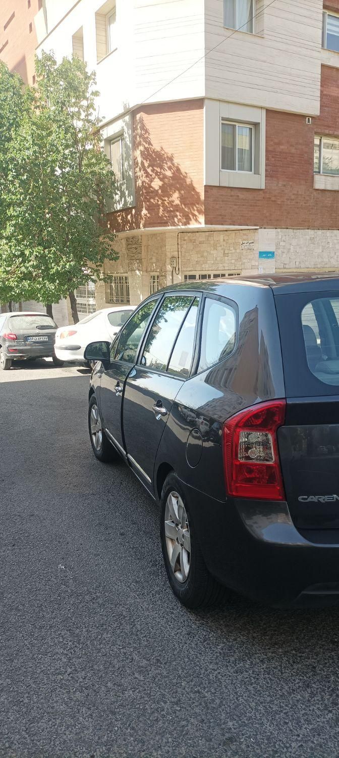 کیا کارنز فول UN - 2008