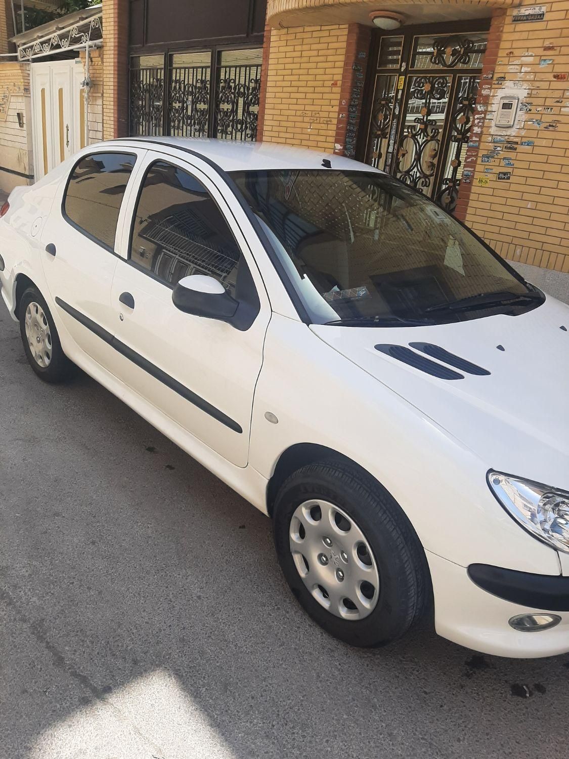 پژو ۲۰۶ صندوق دار v8 - 1399