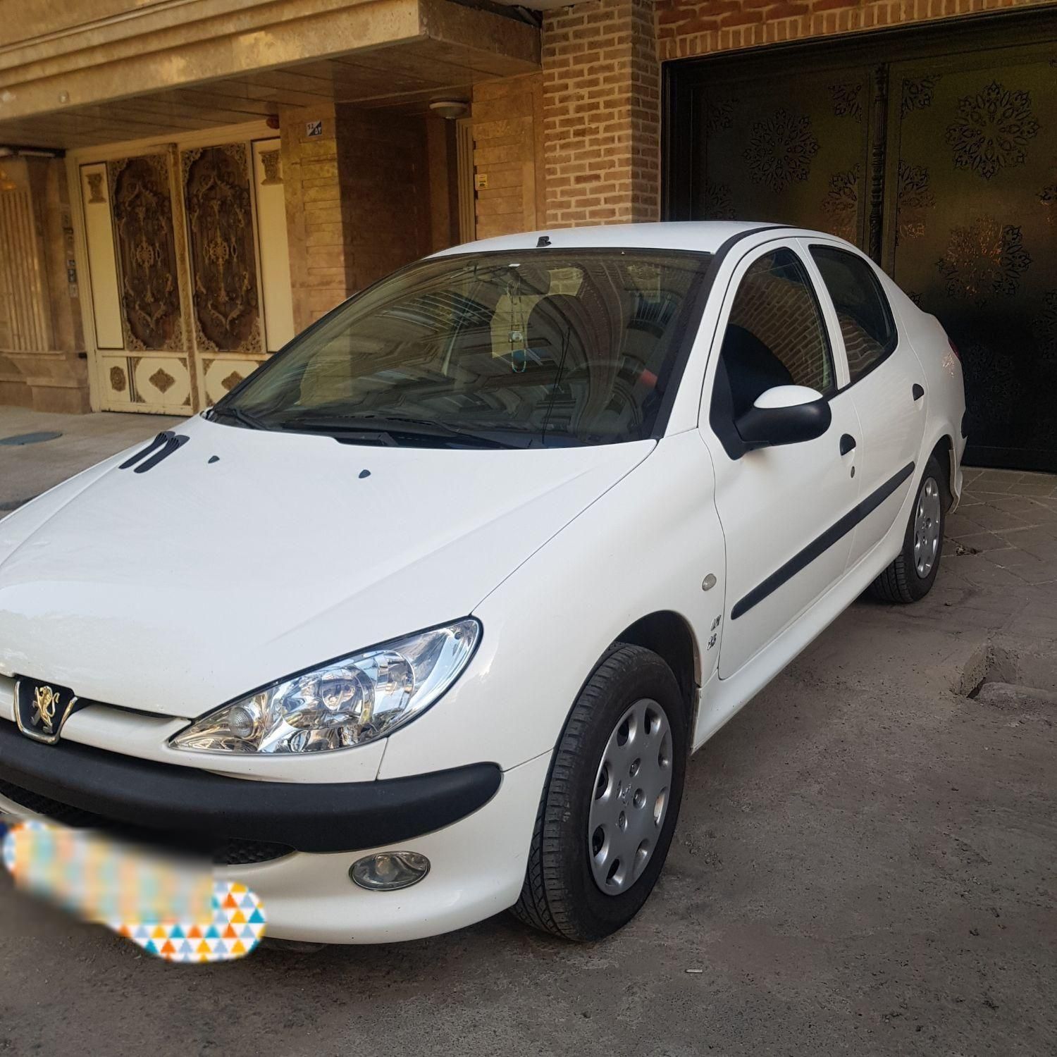پژو ۲۰۶ صندوق دار v8 - 1396