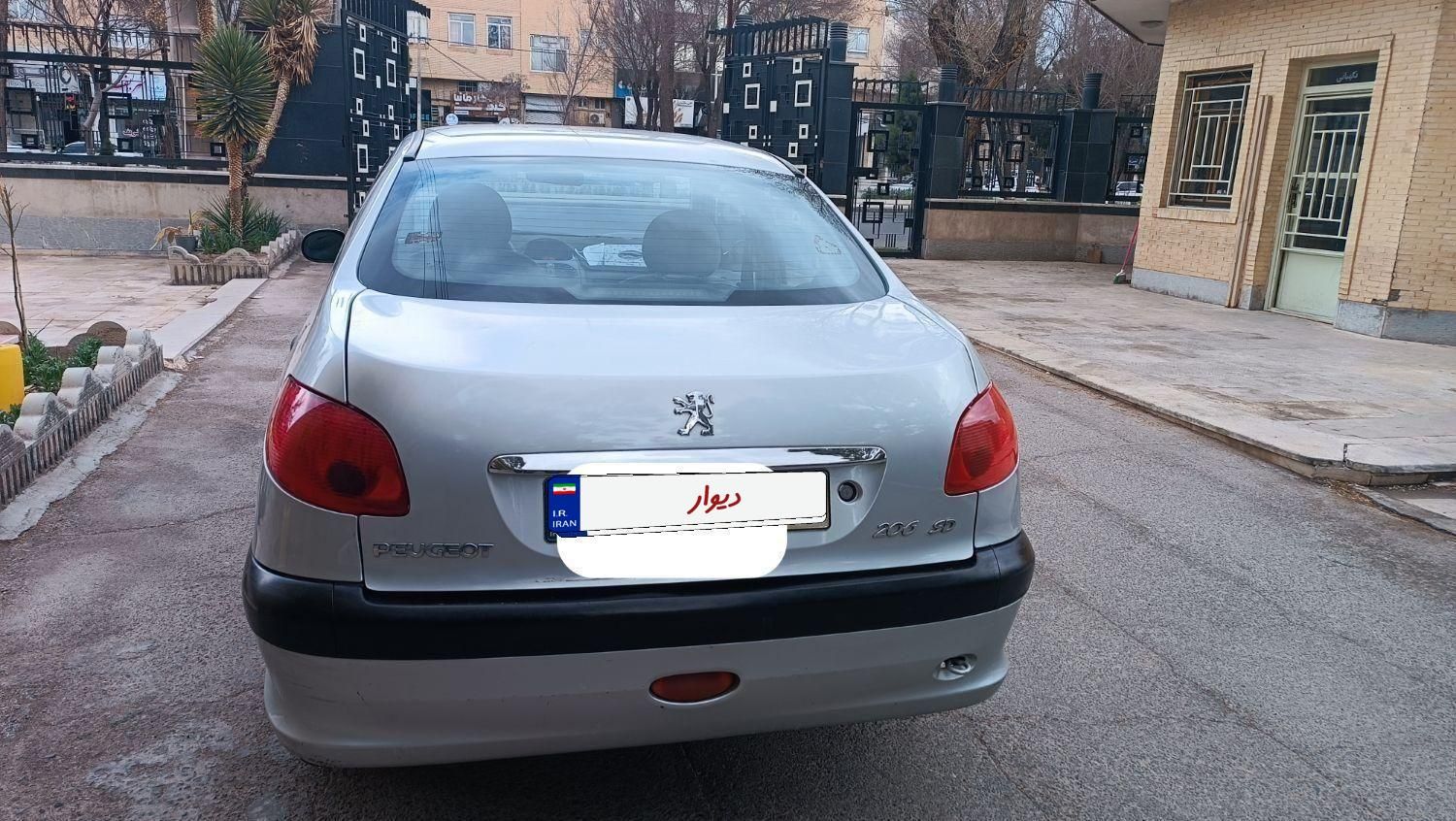 پژو ۲۰۶ صندوق دار v20 - 1391