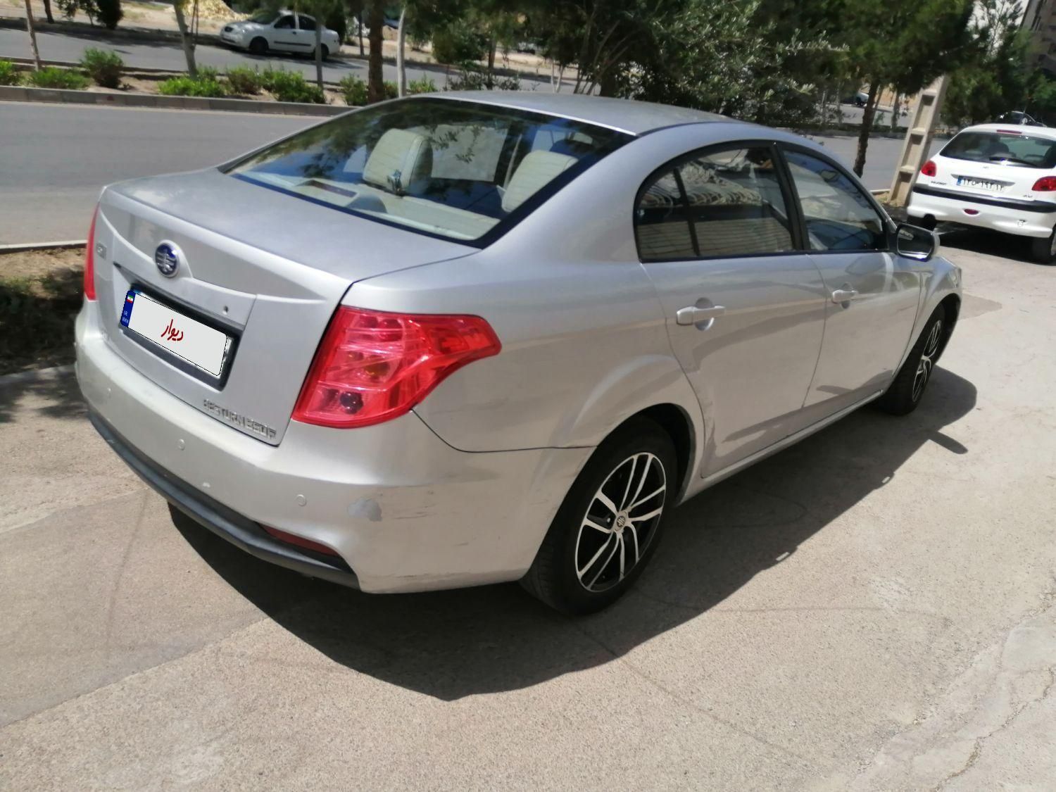 بسترن B50F اتوماتیک - 2015