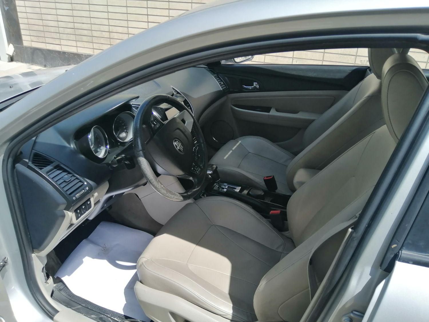 بسترن B50F اتوماتیک - 2015