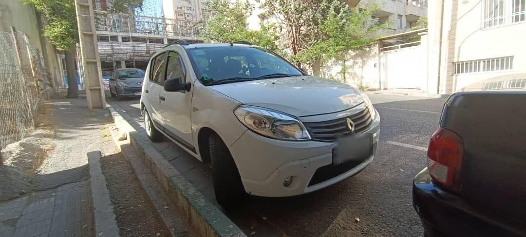 رنو ساندرو دنده ای - 1395
