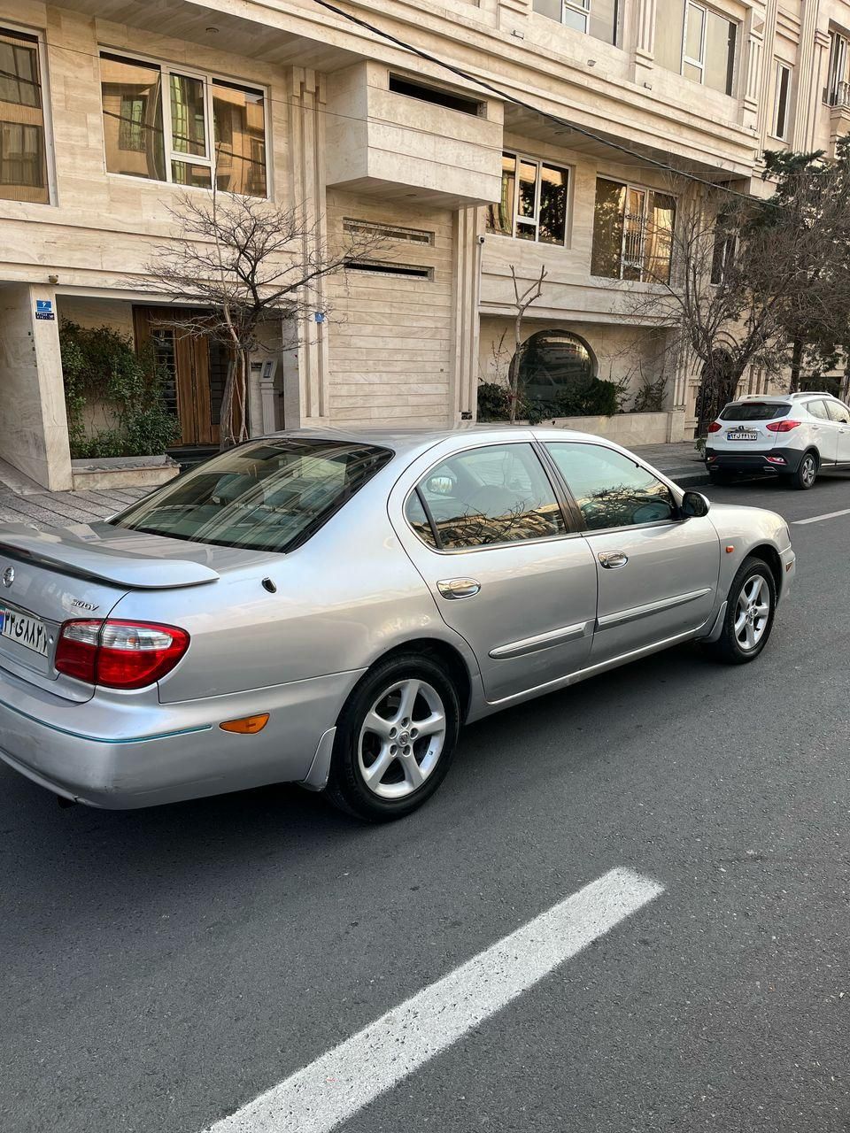 نیسان ماکسیما دنده‌ای - 2002