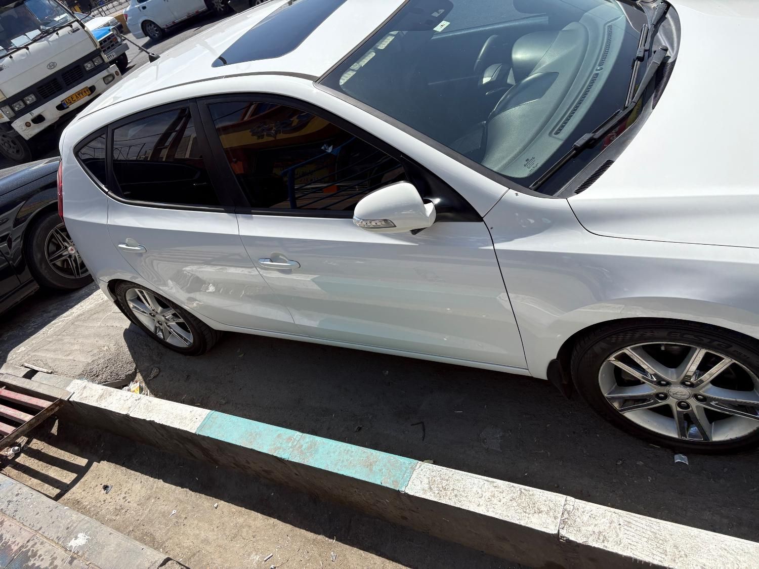 هیوندای i30 فول وارداتی - 2011