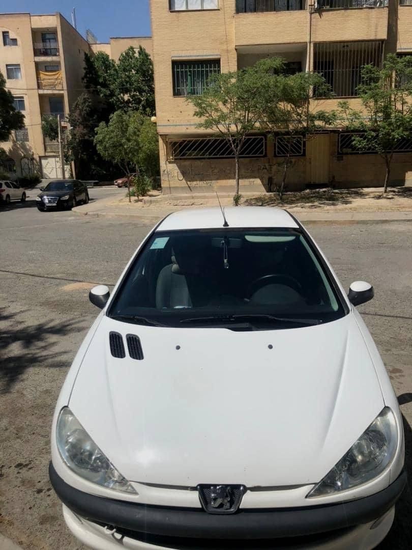 پژو ۲۰۶ صندوق دار v8 - 1398