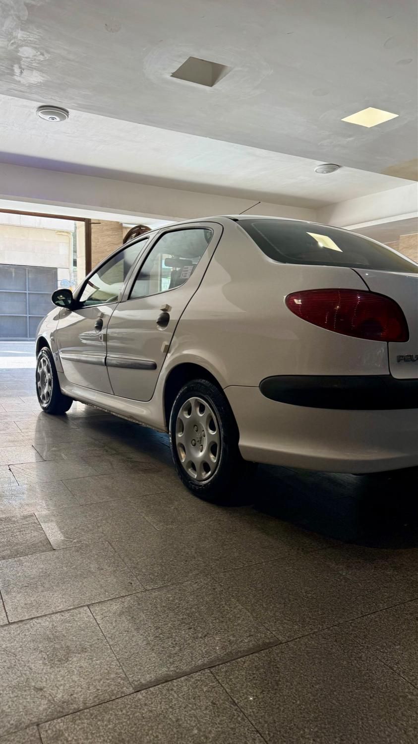 پژو ۲۰۶ صندوق دار v8 - 1398