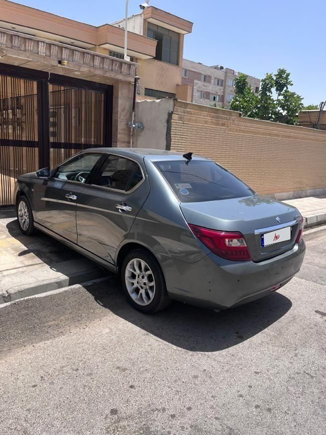 دنا پلاس توربو اتوماتیک - 1402
