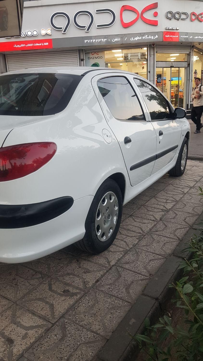 پژو ۲۰۶ صندوق دار v8 - 1398