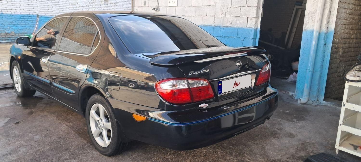 نیسان ماکسیما دنده‌ای - 2002