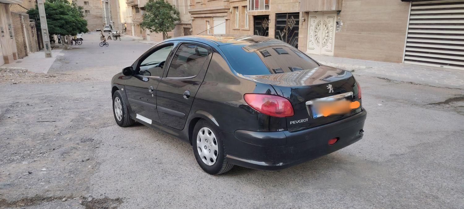 پژو ۲۰۶ صندوق دار v8 - 1396