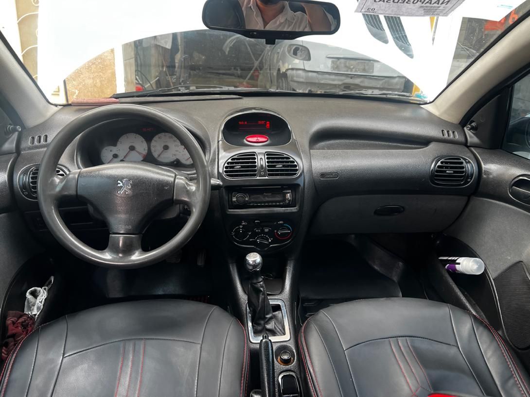 پژو ۲۰۶ صندوق دار v8 - 1394