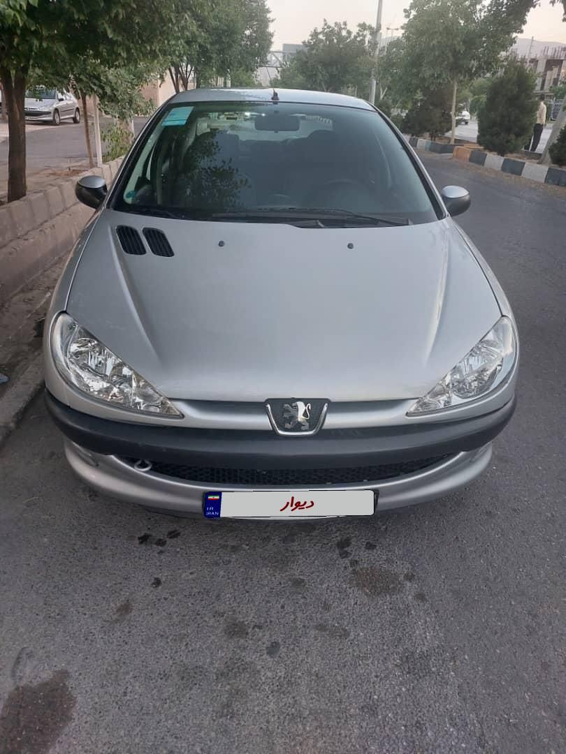 پژو ۲۰۶ صندوق دار v8 - 1396