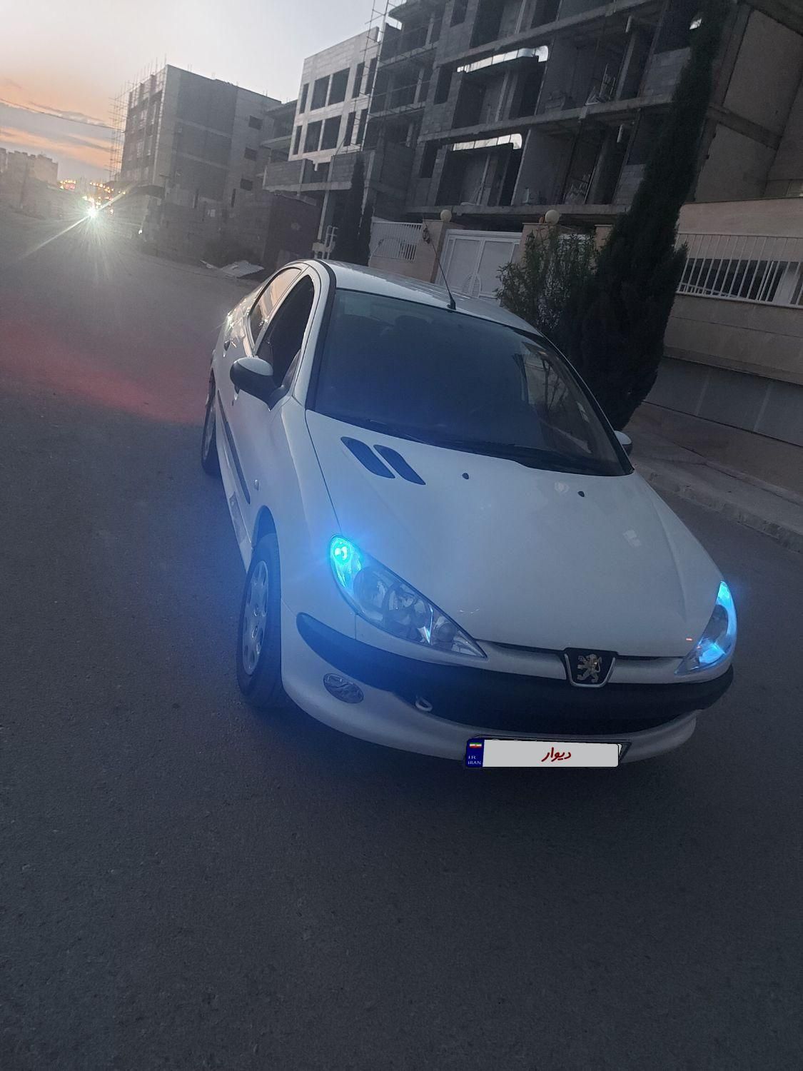 پژو ۲۰۶ صندوق دار v8 - 1399