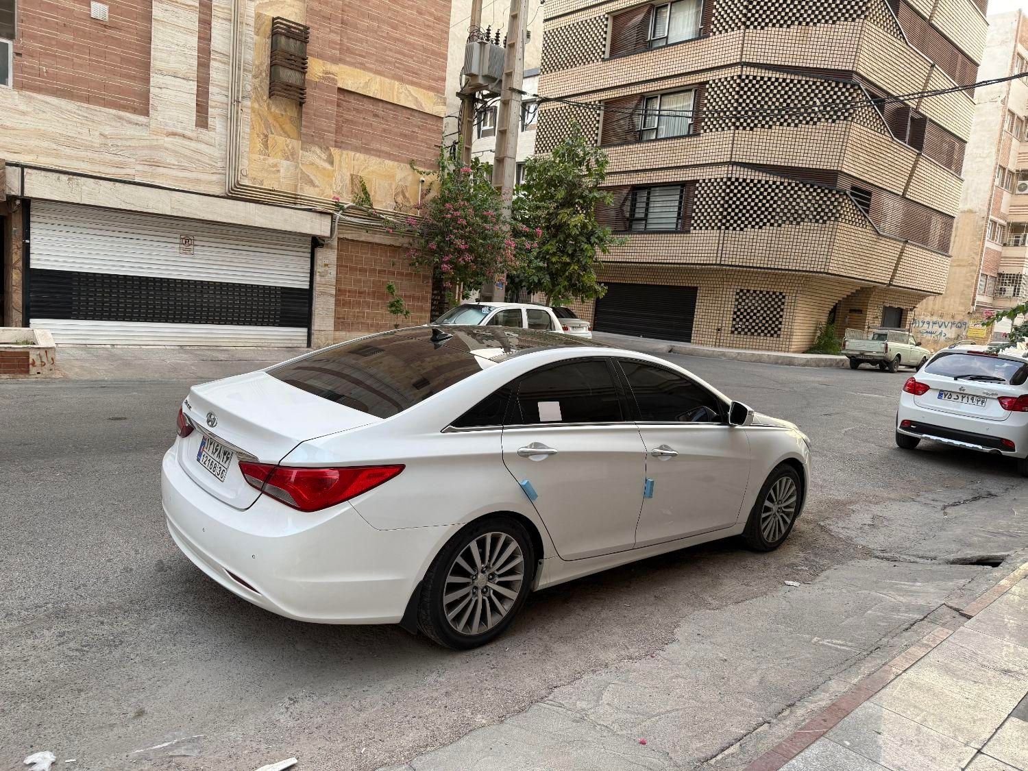 هیوندای سوناتا فول YF - 2014