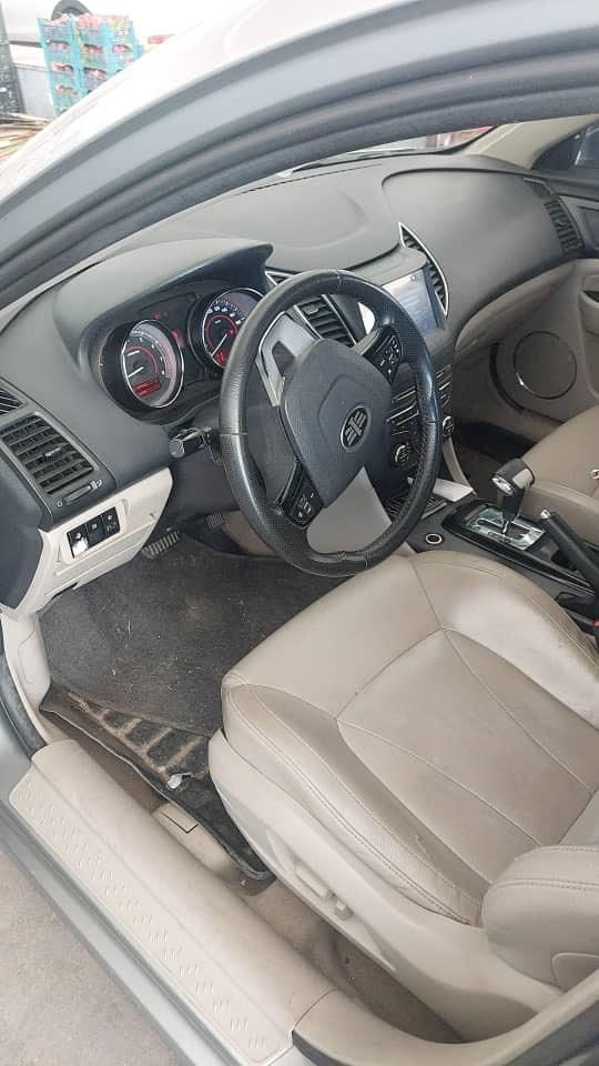 بسترن B50F اتوماتیک - 2015