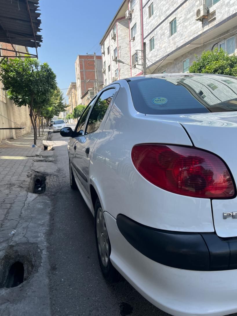پژو ۲۰۶ صندوق دار v8 - 1398
