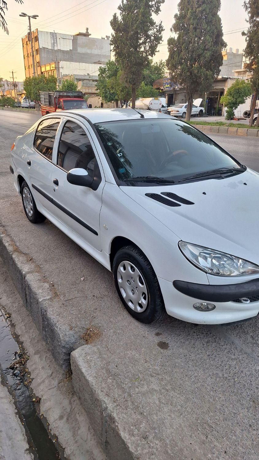 پژو ۲۰۶ صندوق دار v8 - 1394