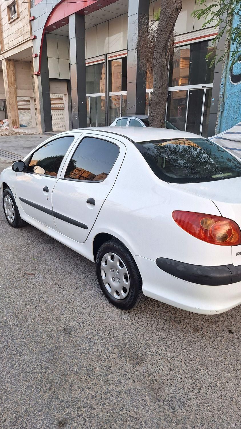 پژو ۲۰۶ صندوق دار v8 - 1394