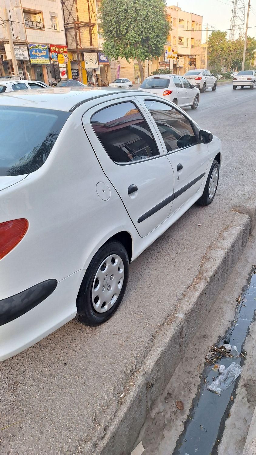 پژو ۲۰۶ صندوق دار v8 - 1394