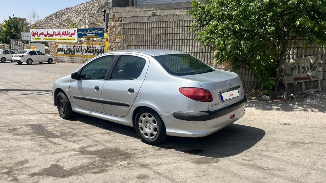 پژو ۲۰۶ صندوق دار v8 - 1386