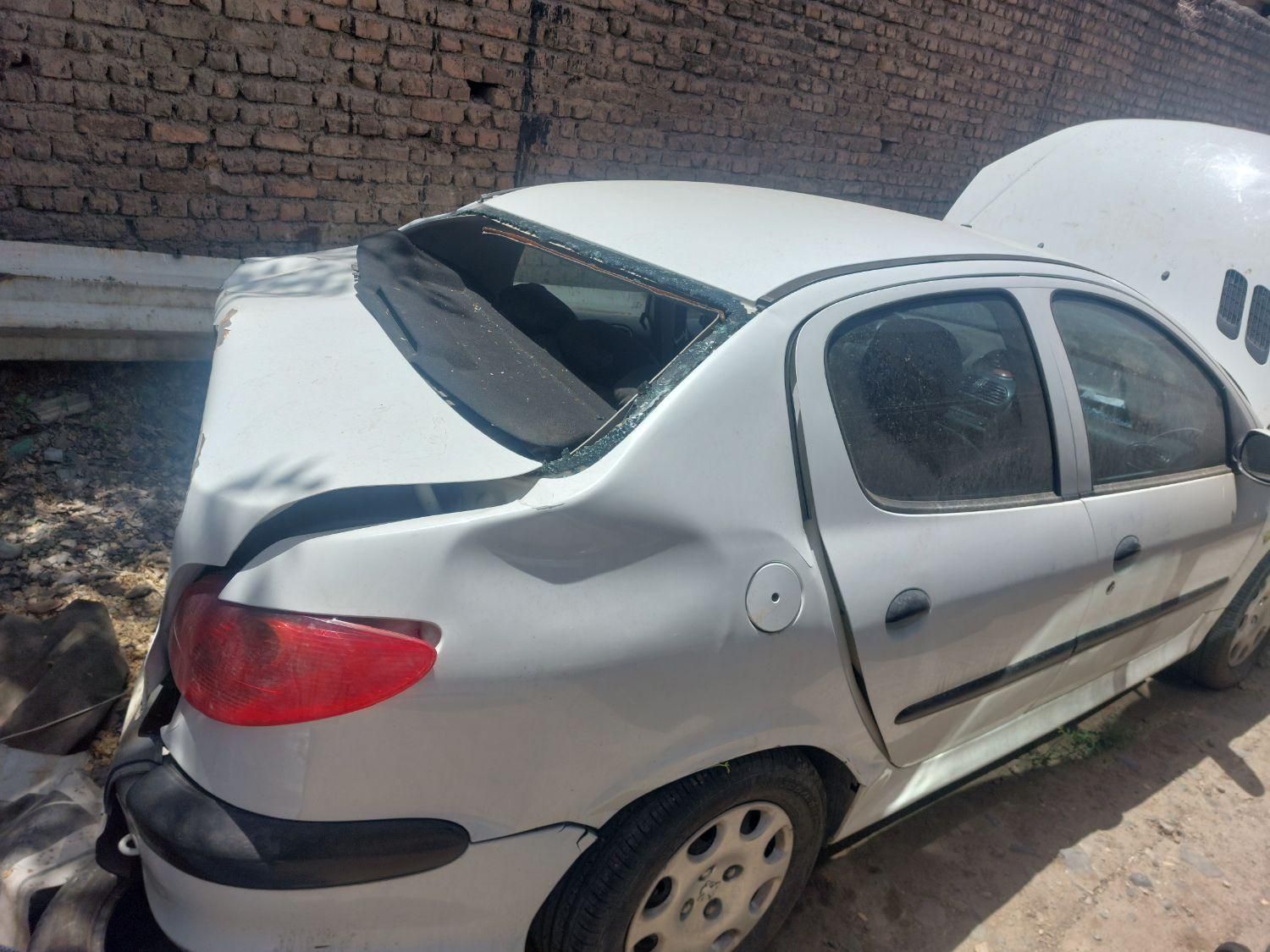 پژو ۲۰۶ صندوق دار v8 - 1394