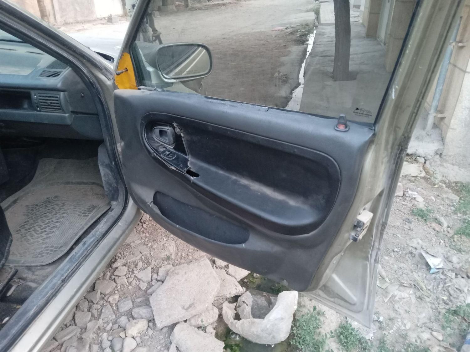 دوو سیلو سدان - 2001