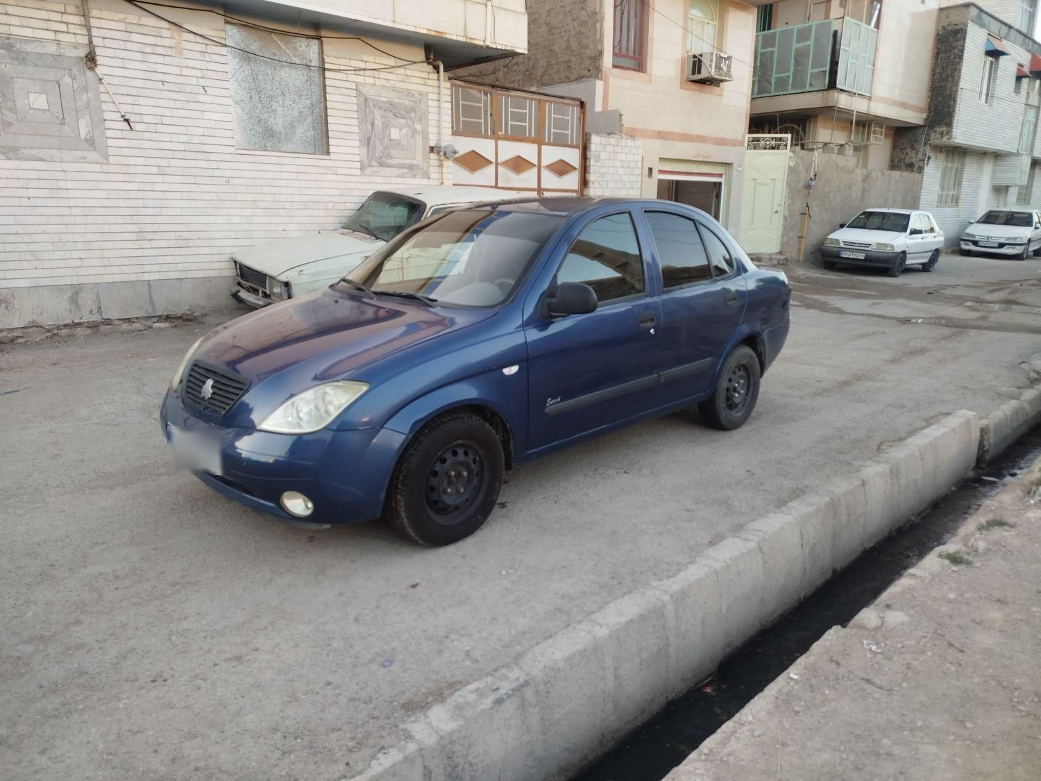 تیبا صندوق دار SX - 1393