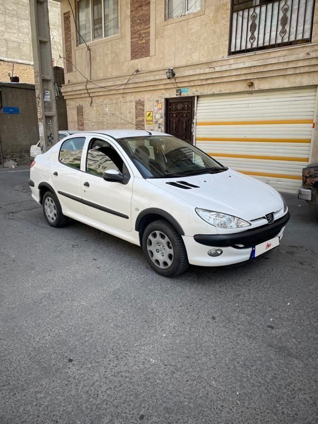 پژو ۲۰۶ صندوق دار v8 - 1398