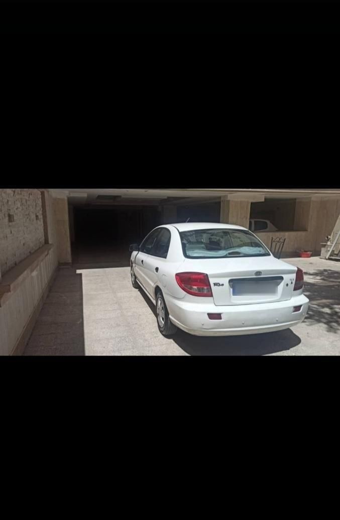 کیا ریو صندوقدار نیمه فول UB - 2009