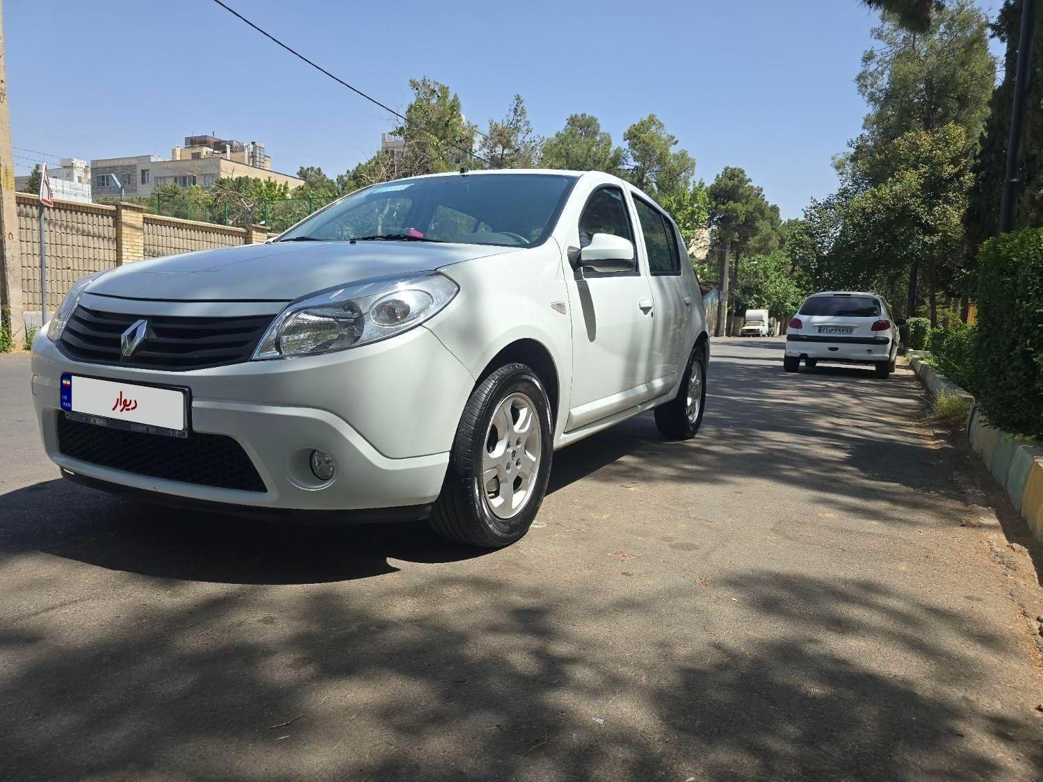 خودرو رنو، ساندرو آگهی ann_18460948