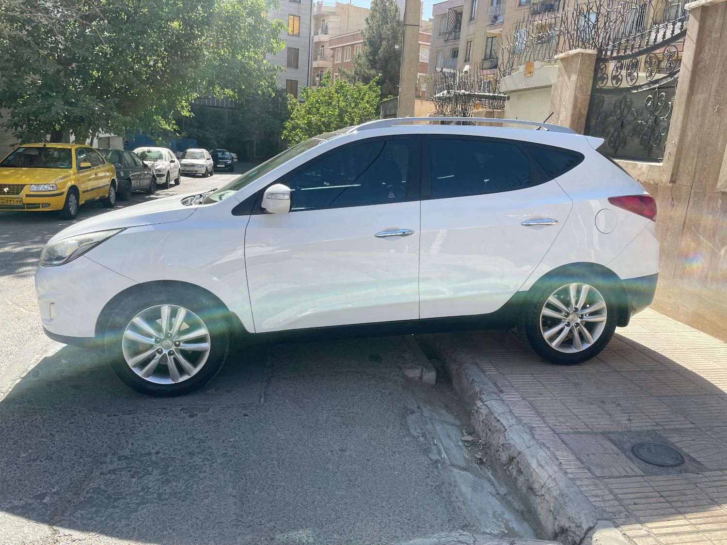 هیوندای توسان 2.4 لیتر - 2014