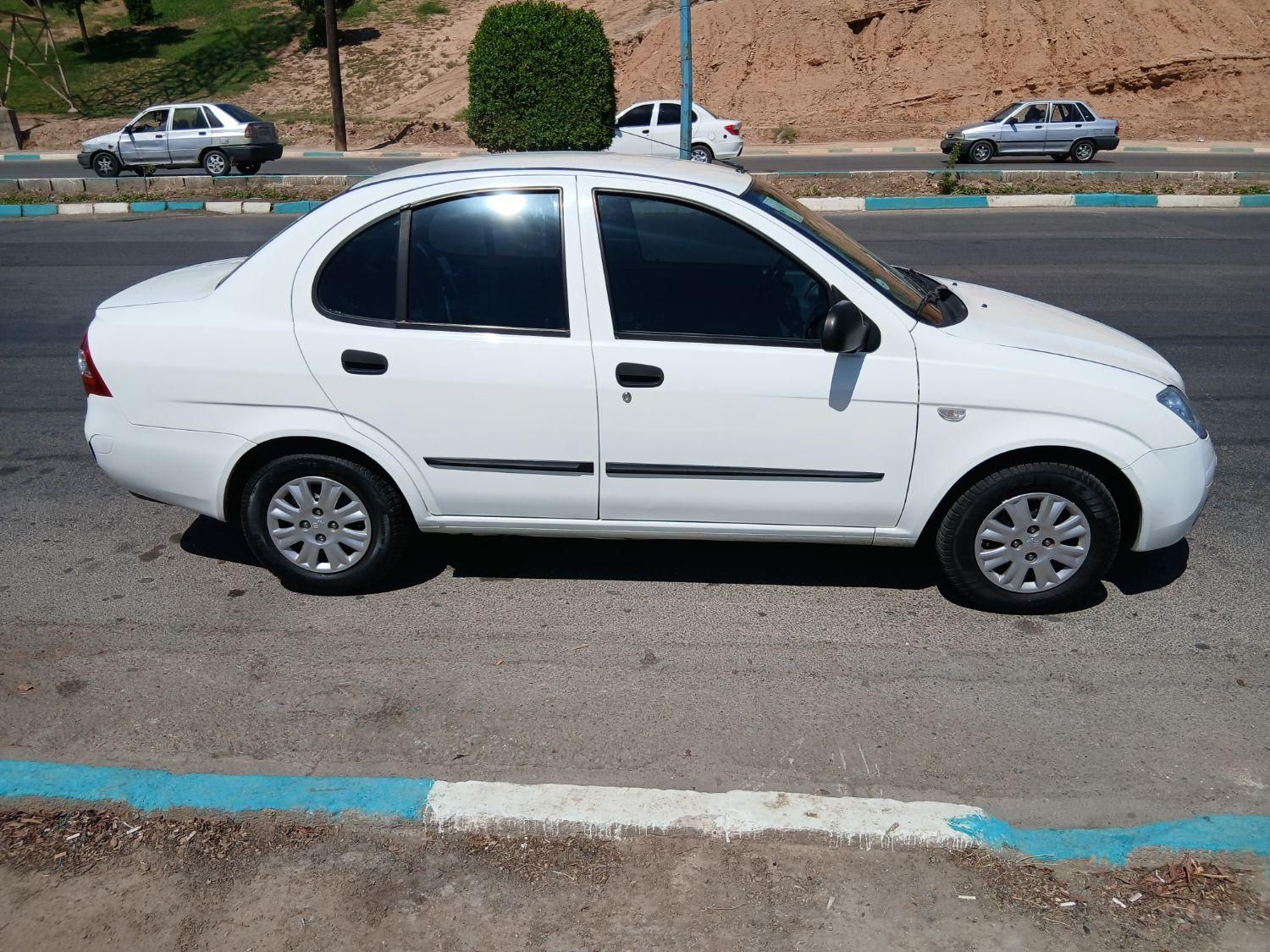 تیبا صندوق دار SX - 1400