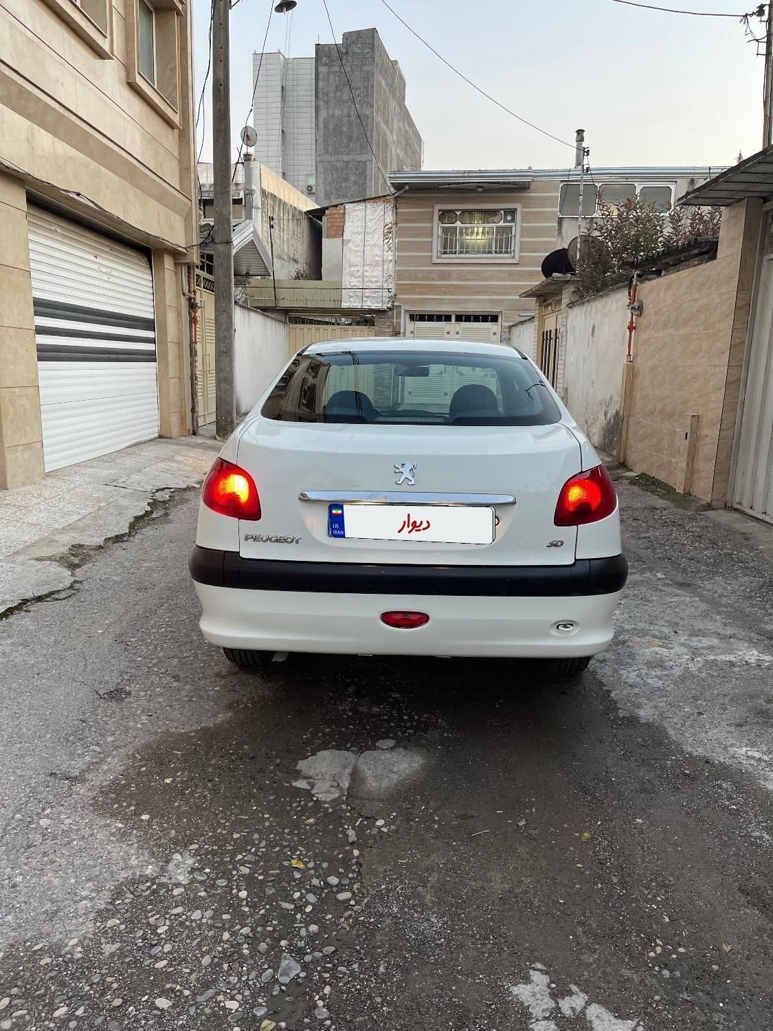 پژو ۲۰۶ صندوق دار v8 - 1394