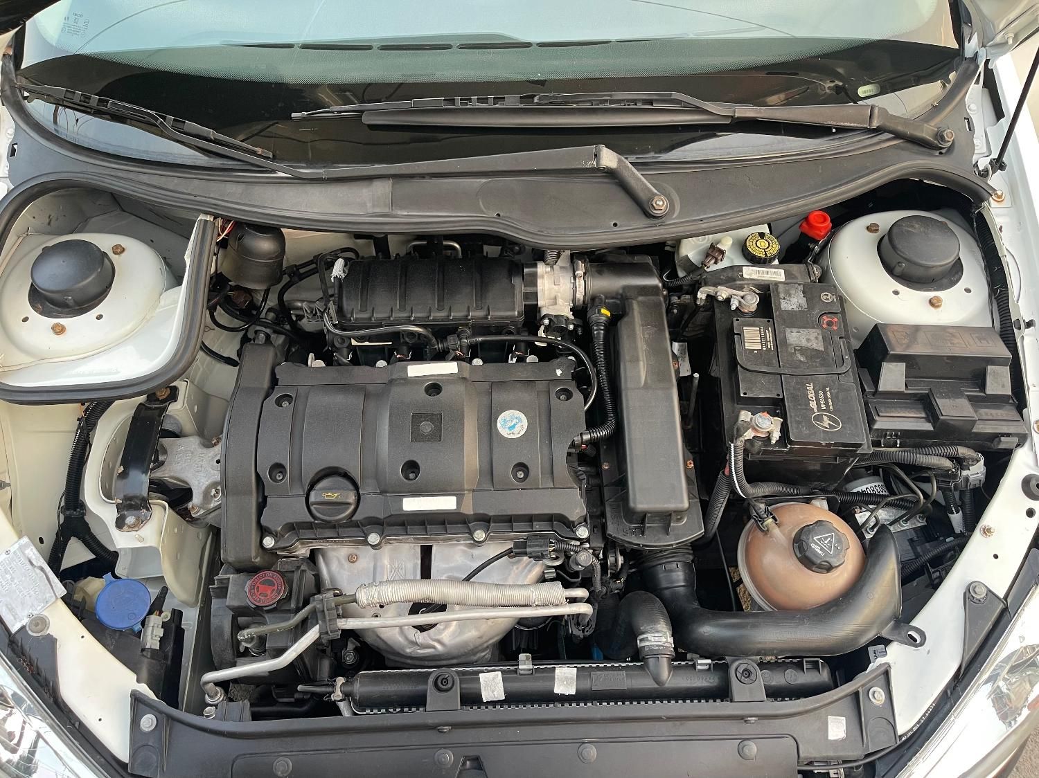 پژو ۲۰۶ صندوق دار v8 - 1394