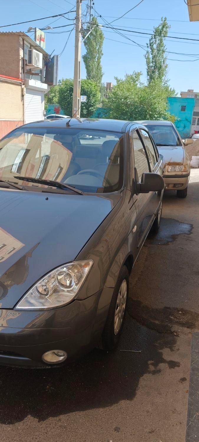 تیبا صندوق دار SX - 1396