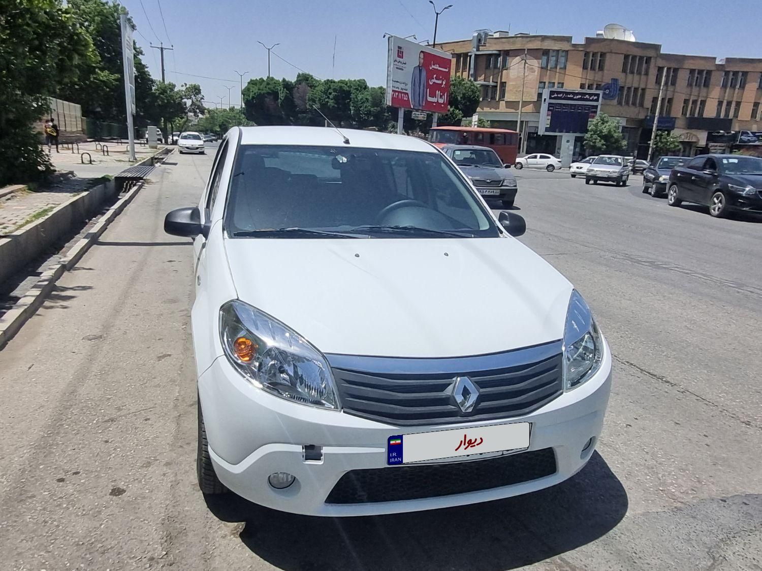 رنو ساندرو دنده ای - 1396