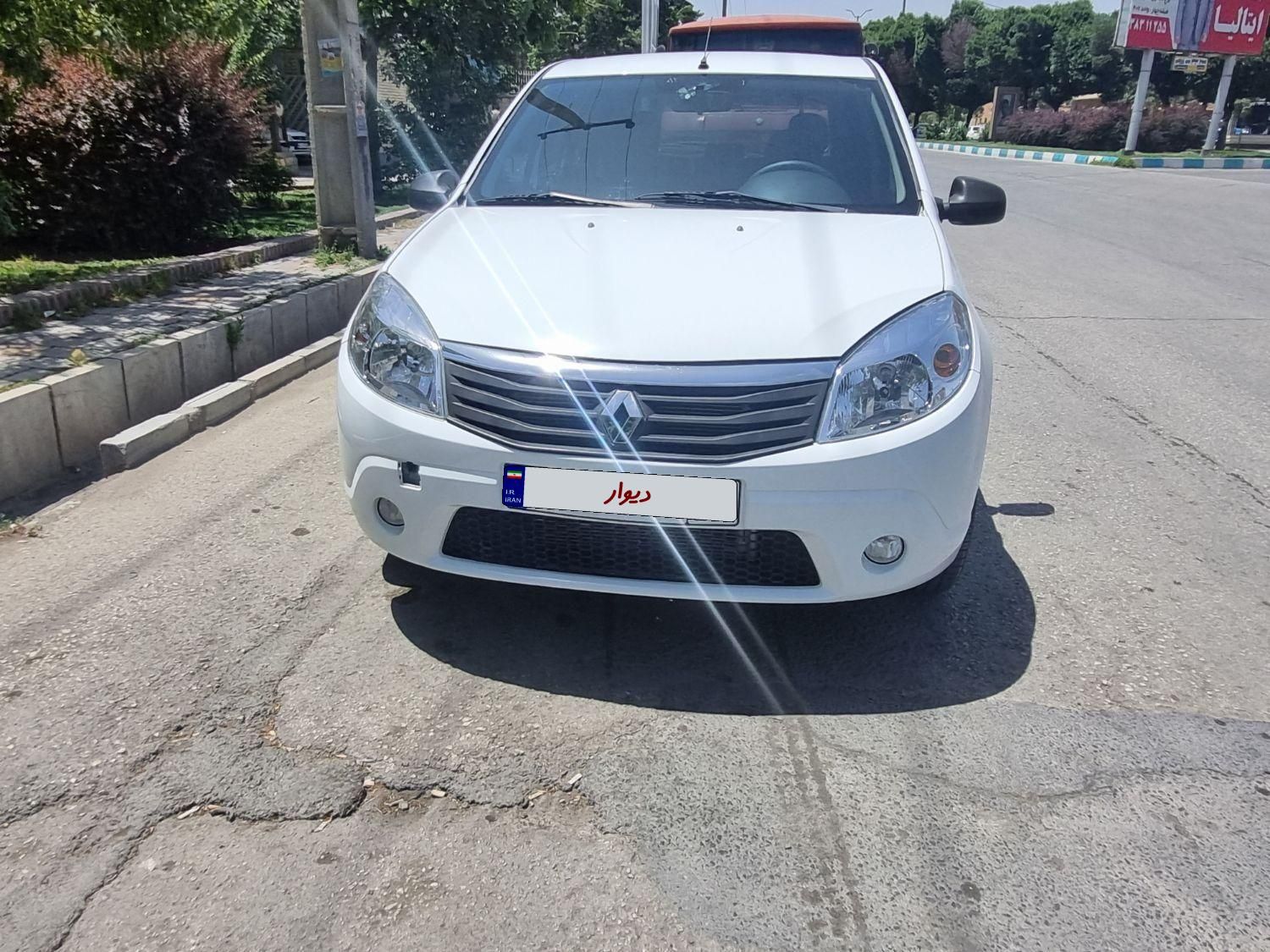رنو ساندرو دنده ای - 1396
