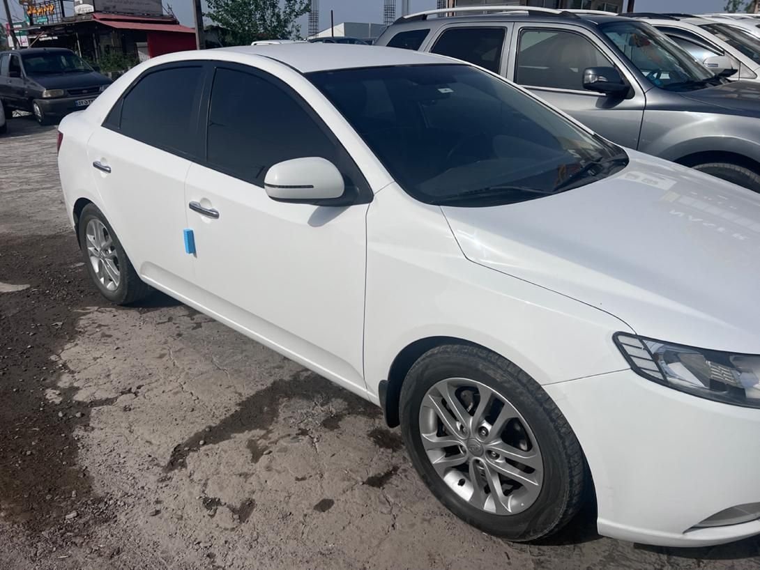 کیا سراتو 2.0 لیتر اتوماتیک GT لاین - 2015