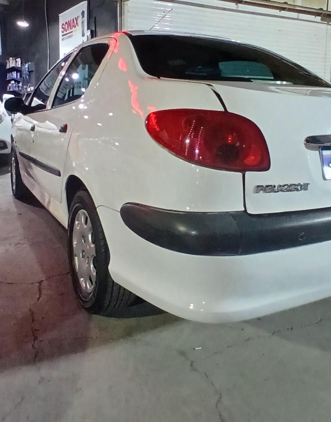 پژو ۲۰۶ صندوق دار v8 - 1394