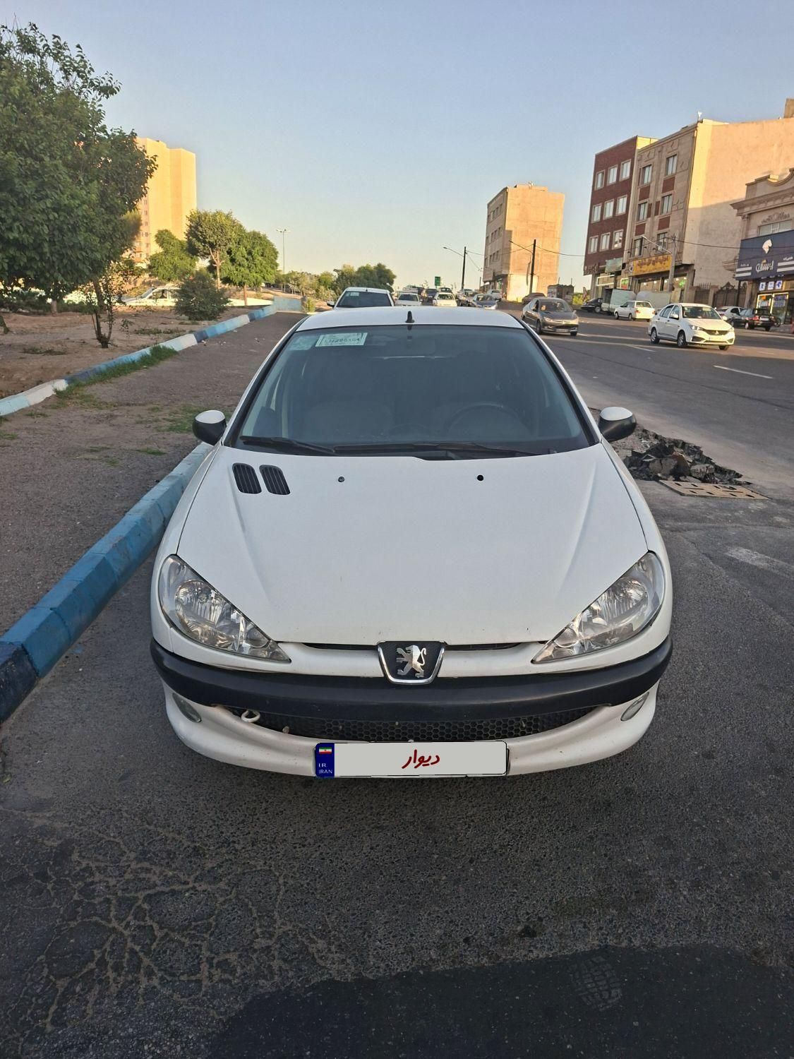 پژو ۲۰۶ صندوق دار v8 - 1395