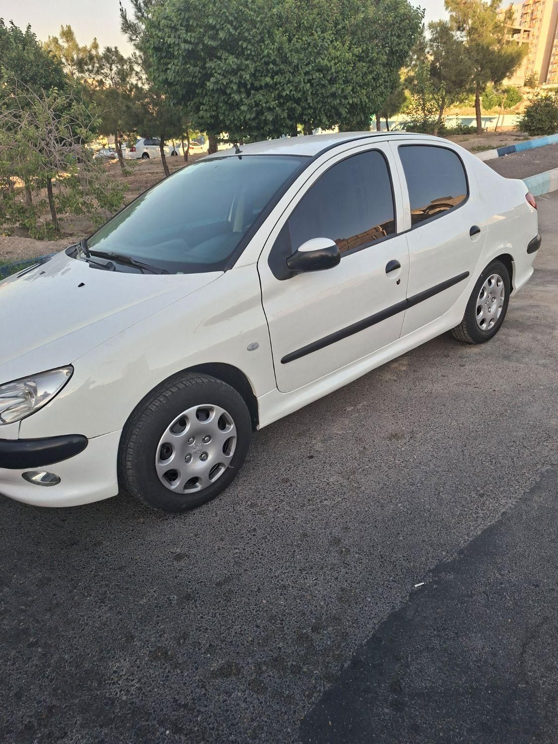 پژو ۲۰۶ صندوق دار v8 - 1395
