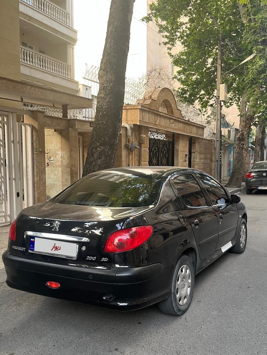 پژو ۲۰۶ صندوق دار v8 - 1395