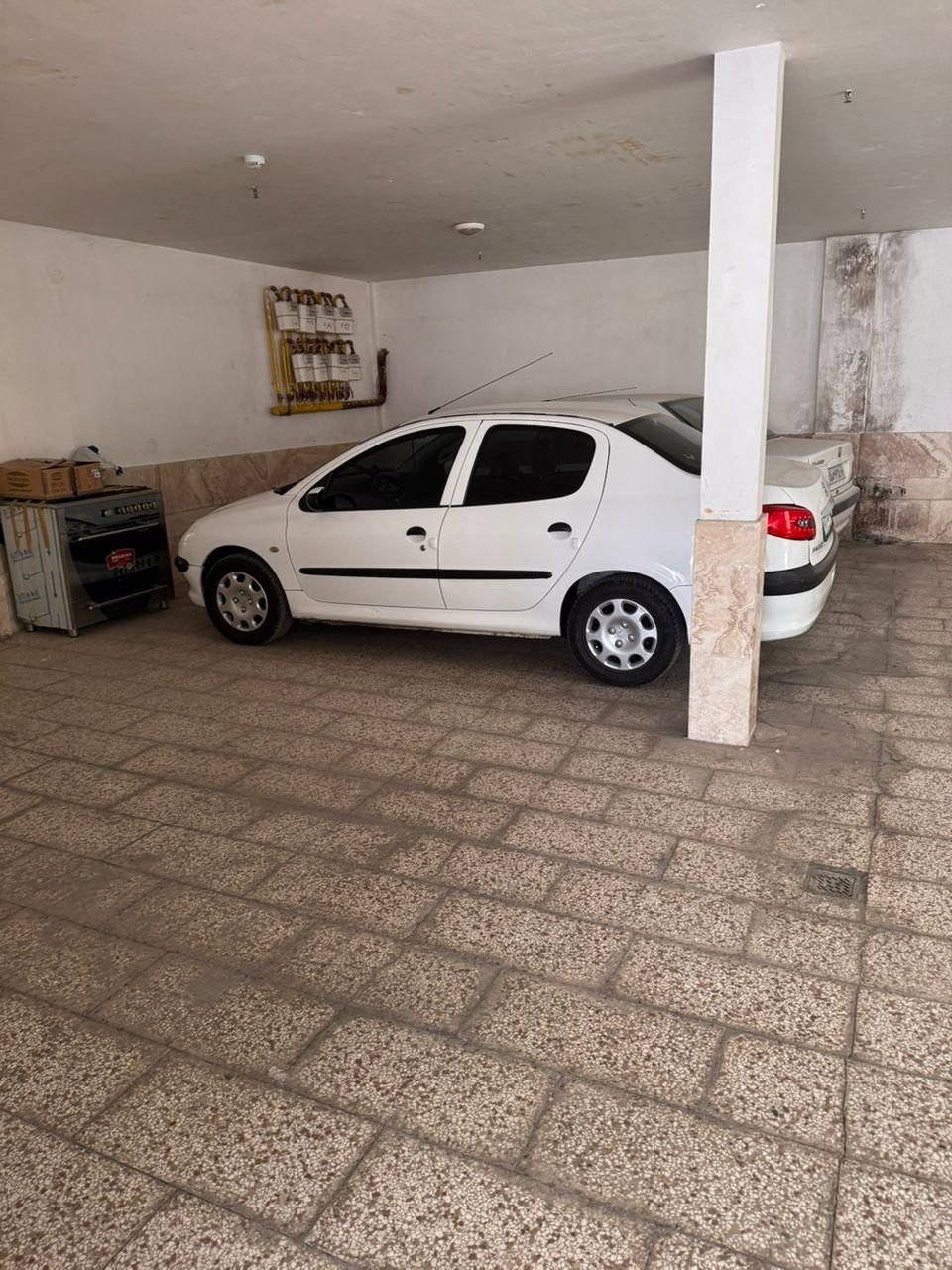 پژو ۲۰۶ صندوق دار v8 - 1396
