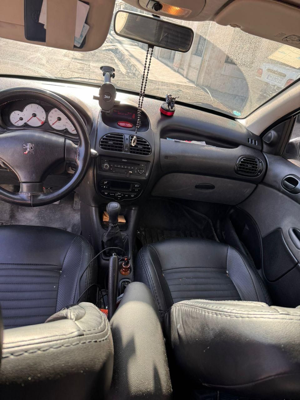 پژو ۲۰۶ صندوق دار v8 - 1396