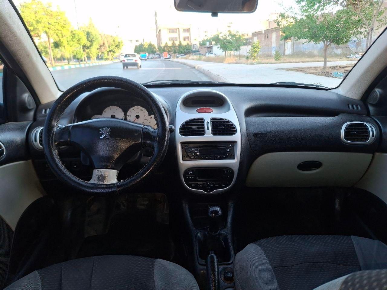 پژو ۲۰۶ صندوق دار v8 - 1390