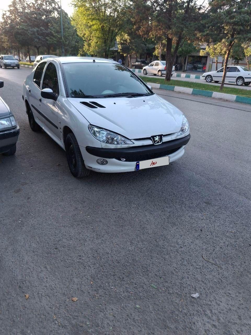 پژو ۲۰۶ صندوق دار v8 - 1390