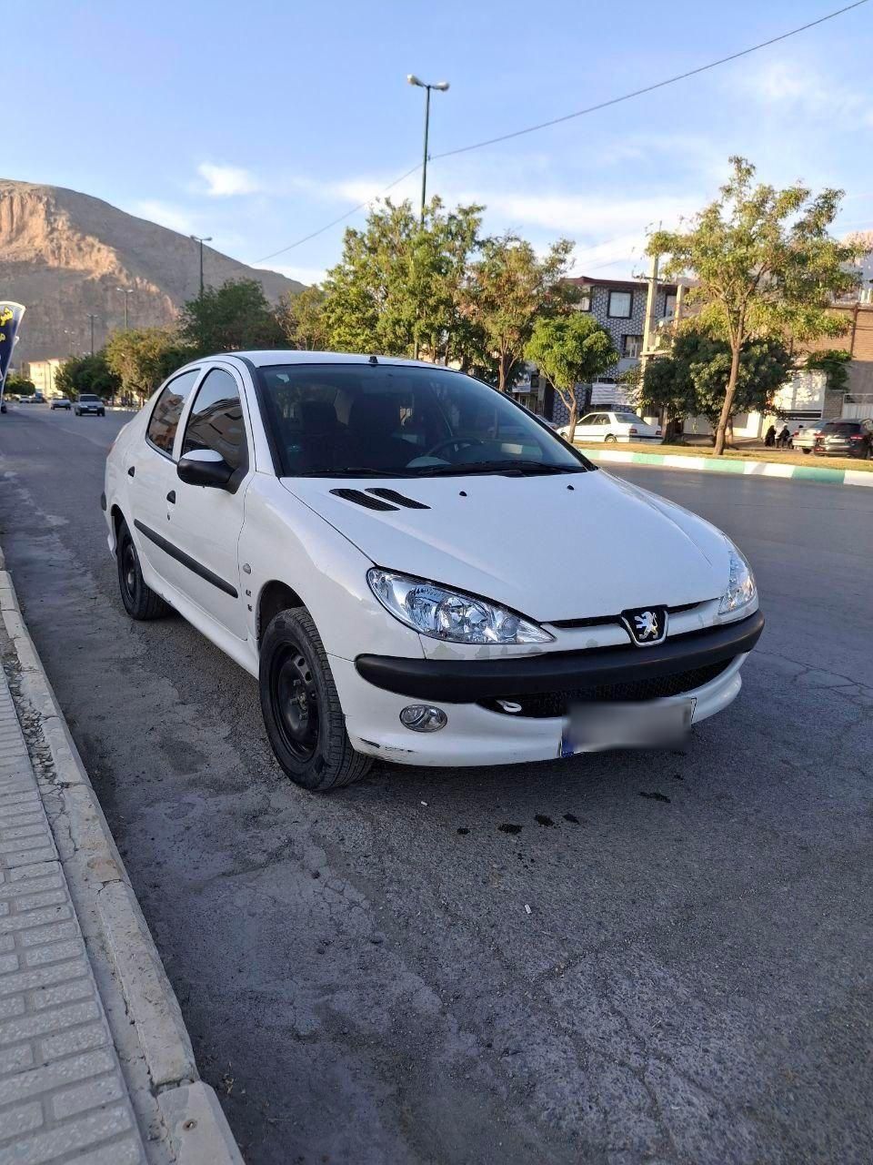 پژو ۲۰۶ صندوق دار v8 - 1390