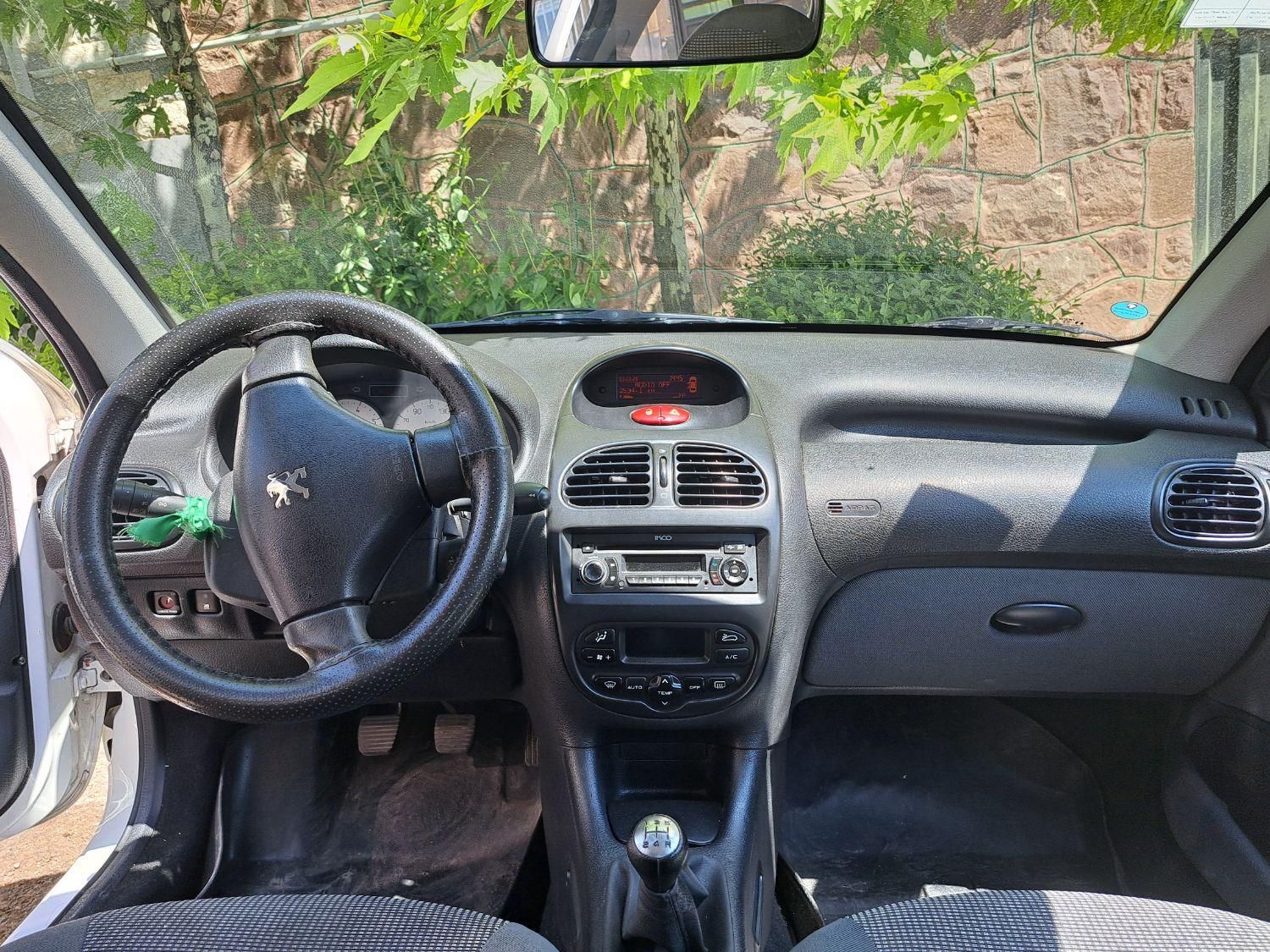 پژو ۲۰۶ صندوق دار v8 - 1397