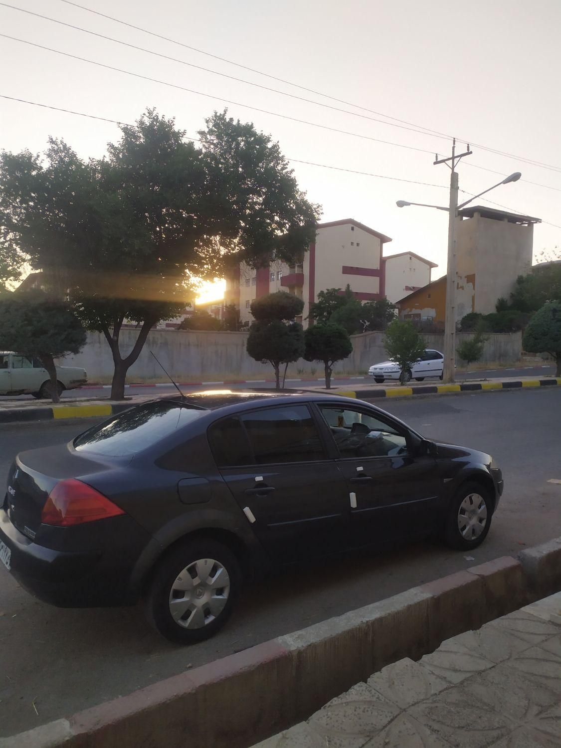 رنو مگان وارداتی دنده‌ای 1600 - 2006